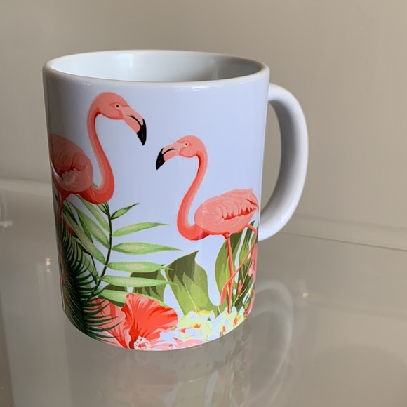 Brand new coffee mug with a pair of flamingo artwork - Picture 3 of 3